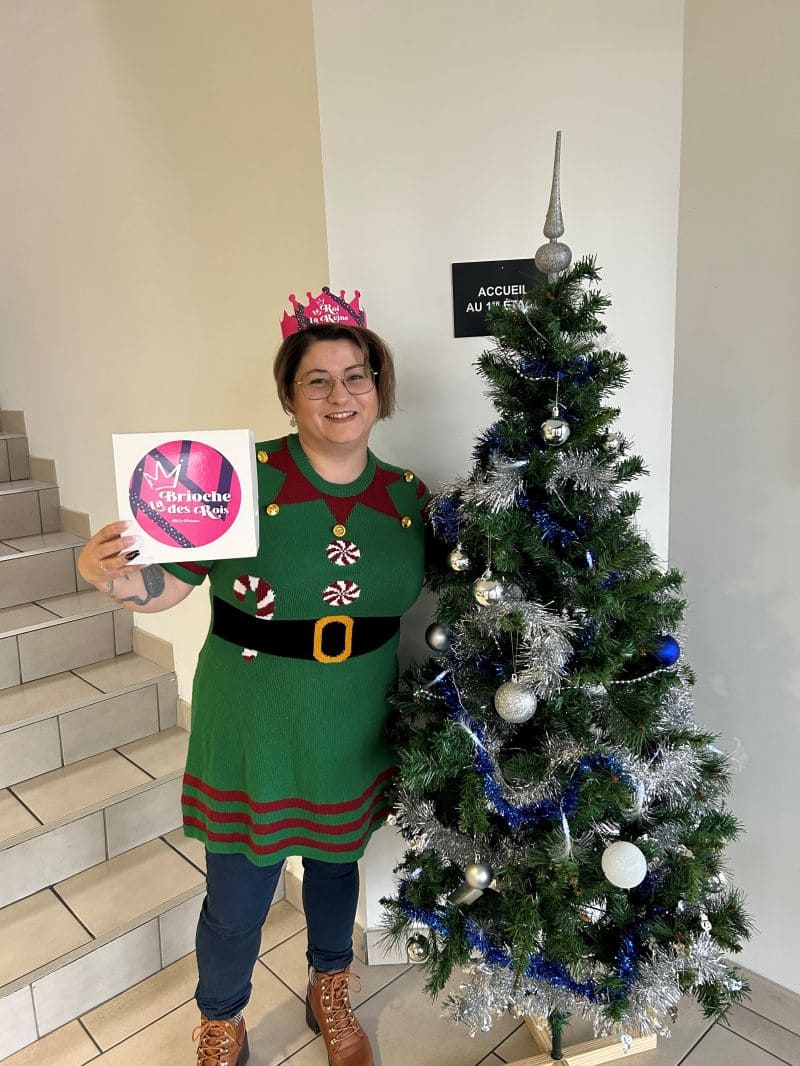 Après le rush des cadeaux de Noël, notre cheffe des Lutins est devenue Reine !