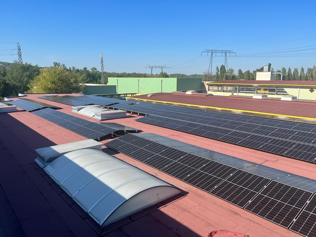 Panneaux solaires & vélos à assistance électrique